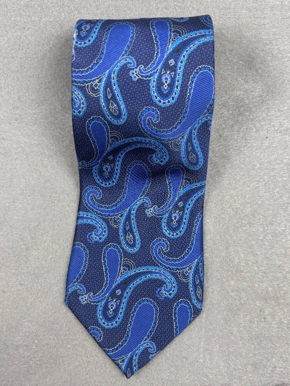 Ermenegildo Zegna Blue Paisley Silk Tie Made in Italy Luxury Designer 3.25"